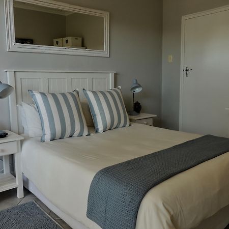 La Mer Guesthouse Port Elizabeth Exteriör bild