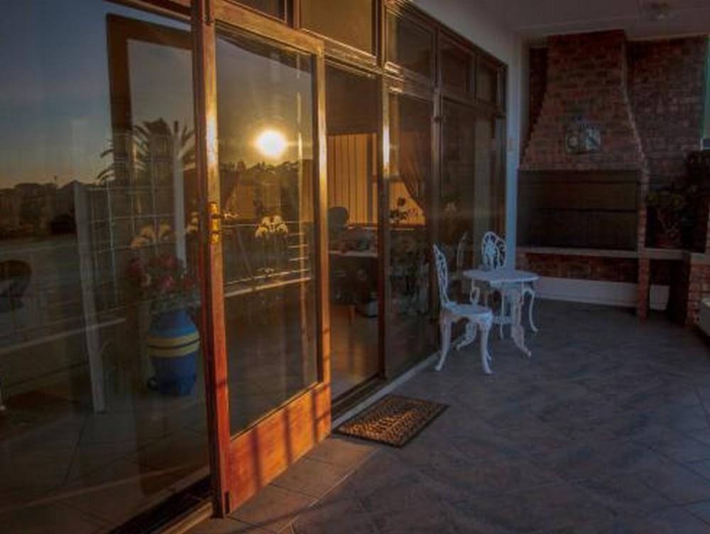 La Mer Guesthouse Port Elizabeth Exteriör bild