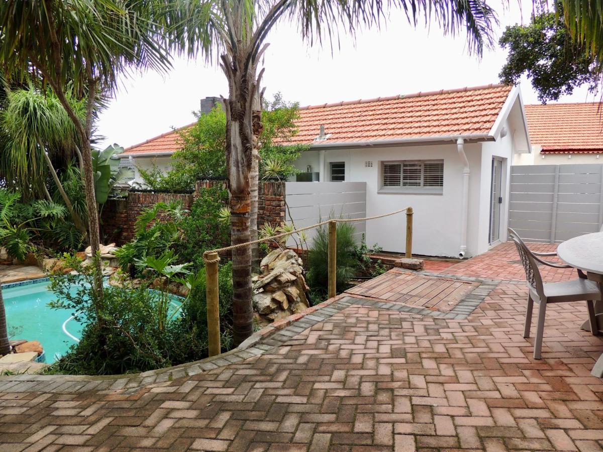 La Mer Guesthouse Port Elizabeth Exteriör bild